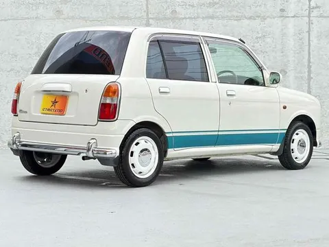 Daihatsu Mira Gino