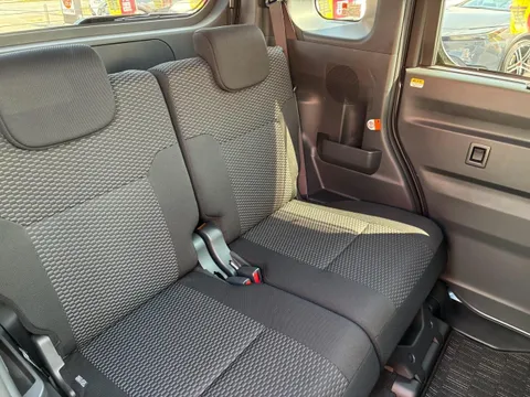 Toyota Pixis Mega