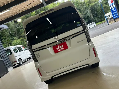 Honda N-BOX Custom