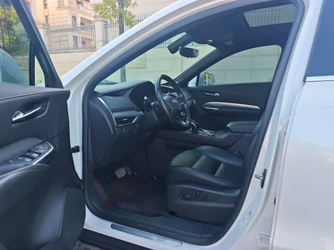 Cadillac XT4