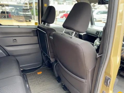 Toyota Pixis Mega
