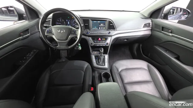 Hyundai Elantra (Avante)