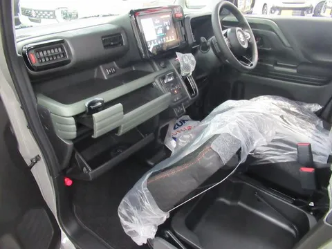 Suzuki Spacia Gear