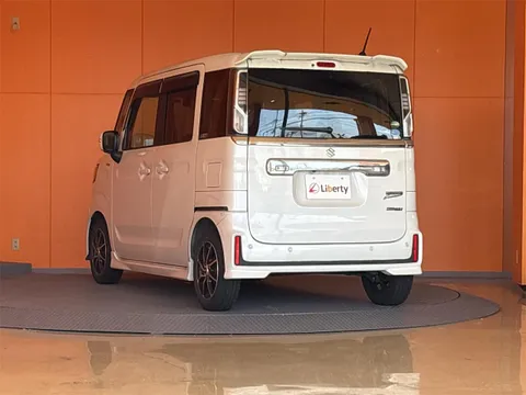 Suzuki Spacia Custom