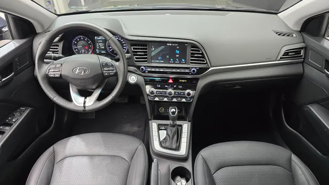 Hyundai Elantra (Avante)