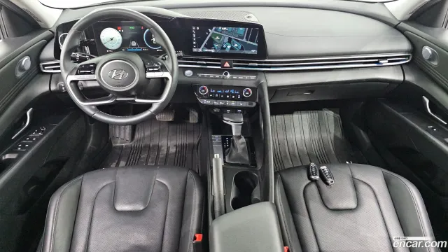 Hyundai Elantra (Avante)