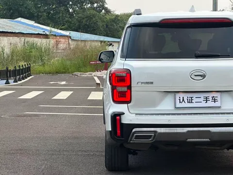Gac GS8