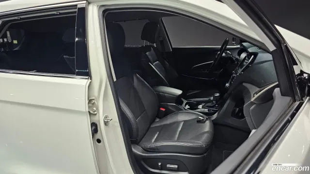 Hyundai Grand Santa Fe (Maxcruz)