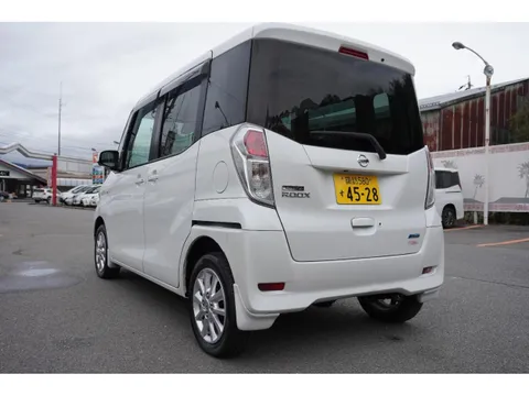Nissan Dayz Roox