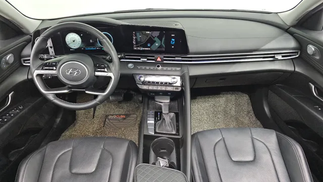 Hyundai Elantra (Avante)