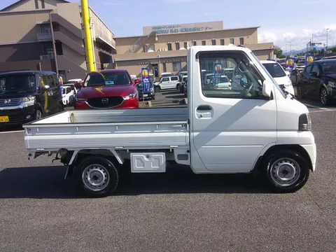 Nissan Clipper Truck