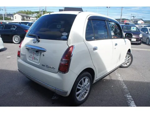 Daihatsu Mira Gino