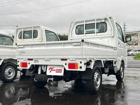 Nissan Clipper Truck