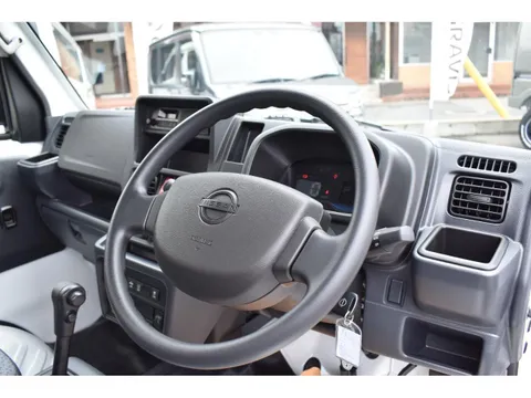 Nissan Clipper Truck