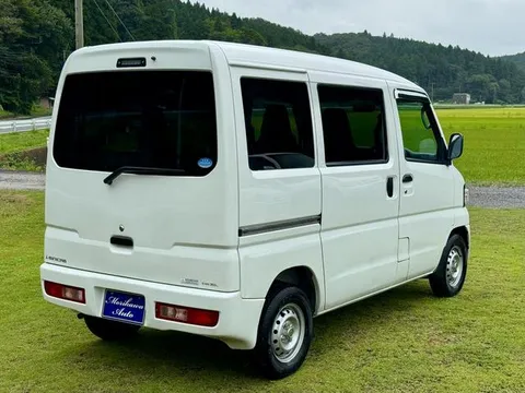 Mitsubishi Minicab Van