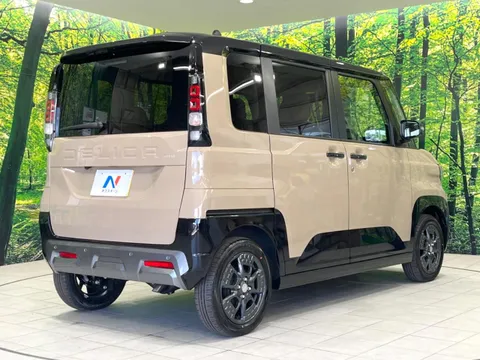 Mitsubishi Delica Mini