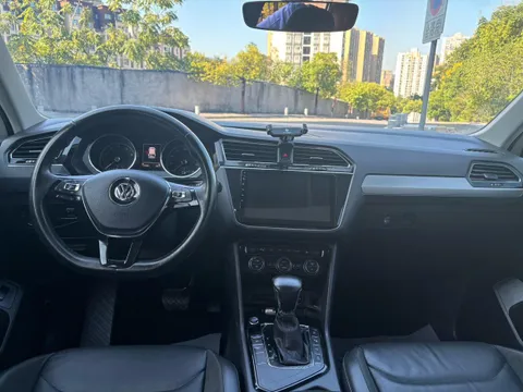 Volkswagen Tiguan L
