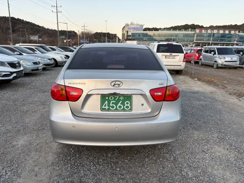 Hyundai Elantra (Avante)