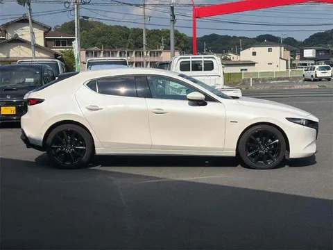 Mazda MAZDA3 Fastback