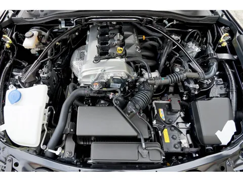 Mazda MX-5 (Roadster)