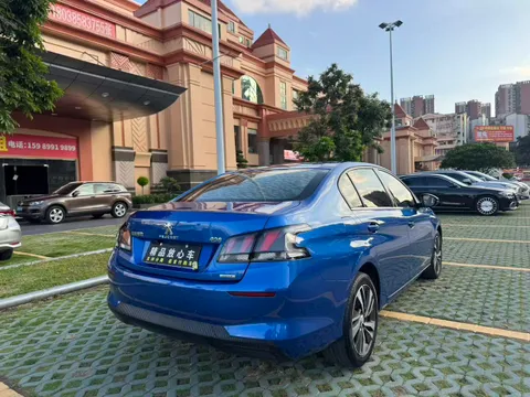 Peugeot 408