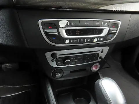 Renault SM3