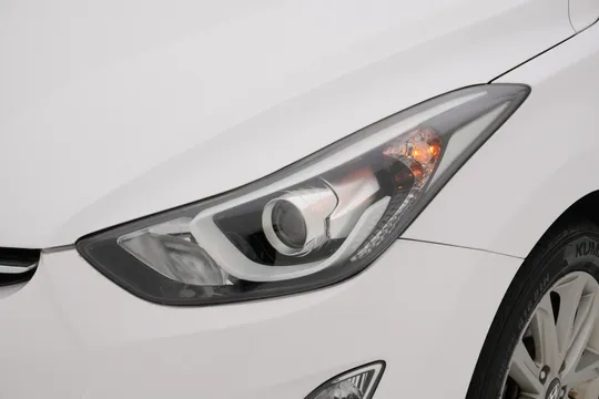 Hyundai Elantra (Avante)