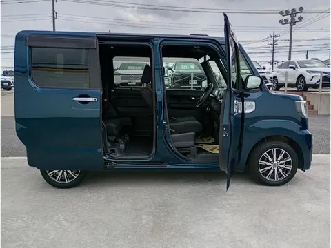 Toyota Pixis Mega