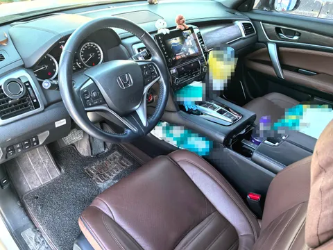 Honda UR-V
