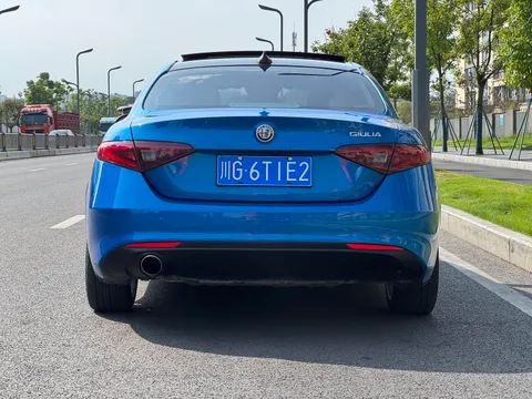 Alfa Romeo Giulia