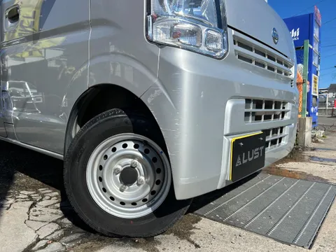 Nissan Clipper