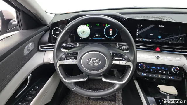 Hyundai Elantra (Avante)