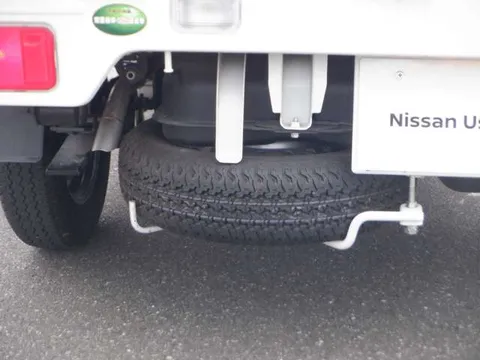 Nissan Clipper Truck
