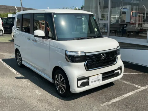 Honda N-BOX Custom