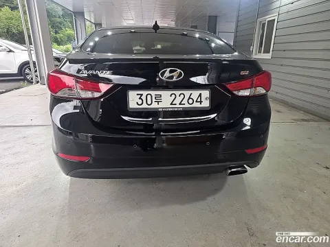 Hyundai Elantra (Avante)
