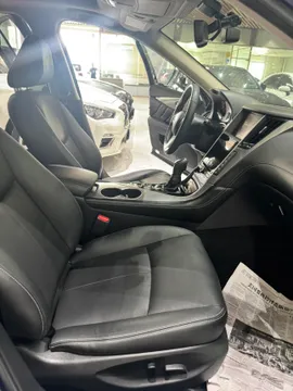 Infiniti Q50L