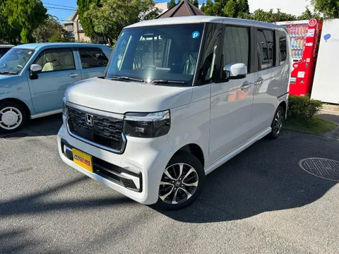 Honda N-BOX Custom