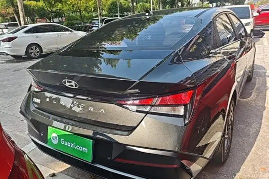 Hyundai Elantra