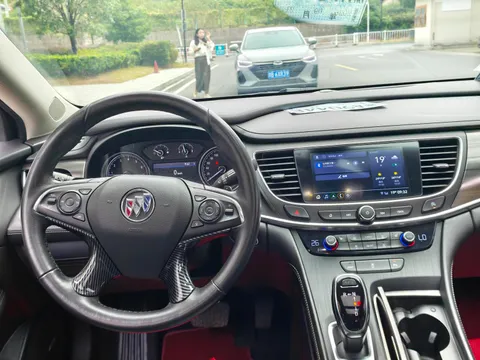 Buick LaCrosse