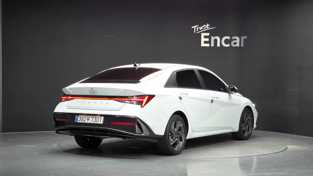 Hyundai Elantra (Avante)