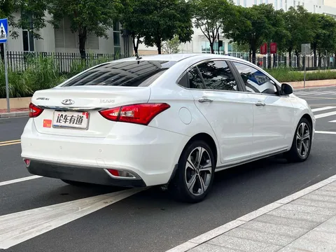 Chery Arrizo 5