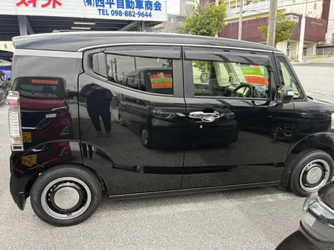 Honda N-BOX Slash