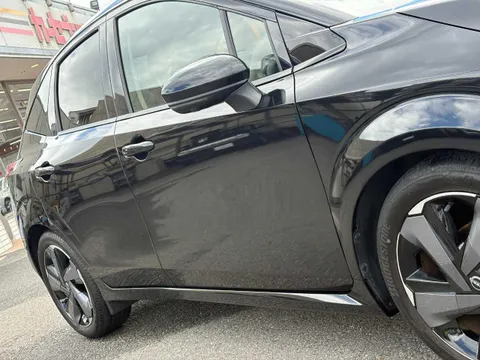 Nissan Note Aura