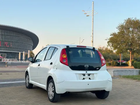 BYD F0