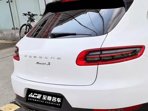 Porsche Macan