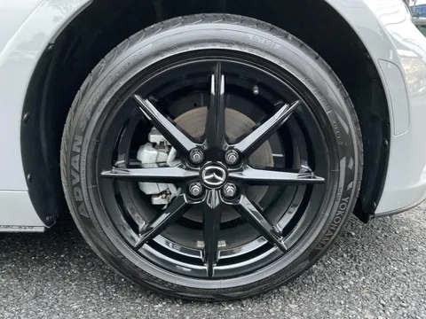 Mazda MX-5 (Roadster)