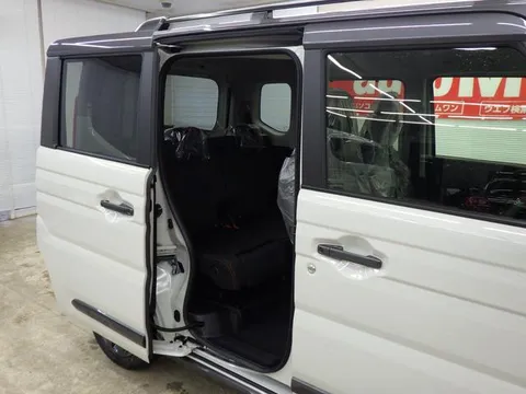 Suzuki Spacia Gear