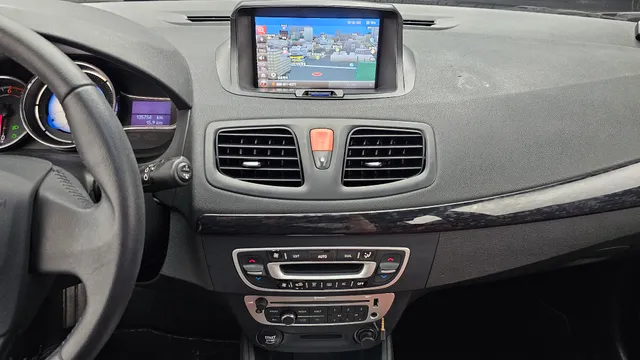 Renault SM3