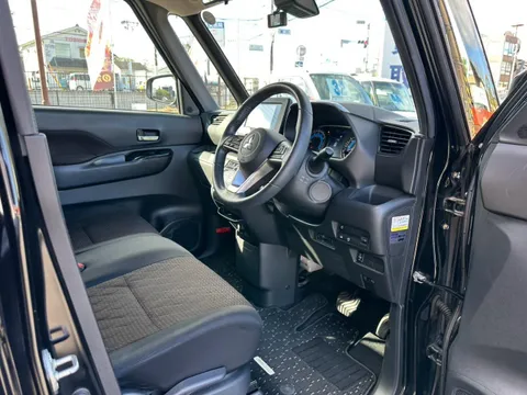 Mitsubishi eK X Space