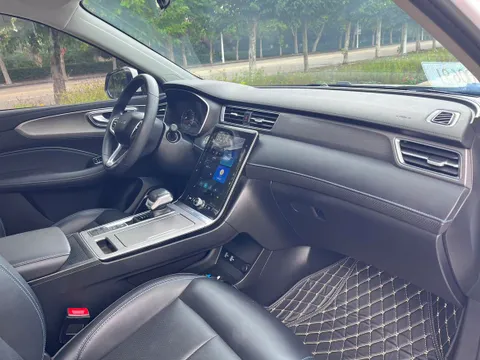 Roewe RX5